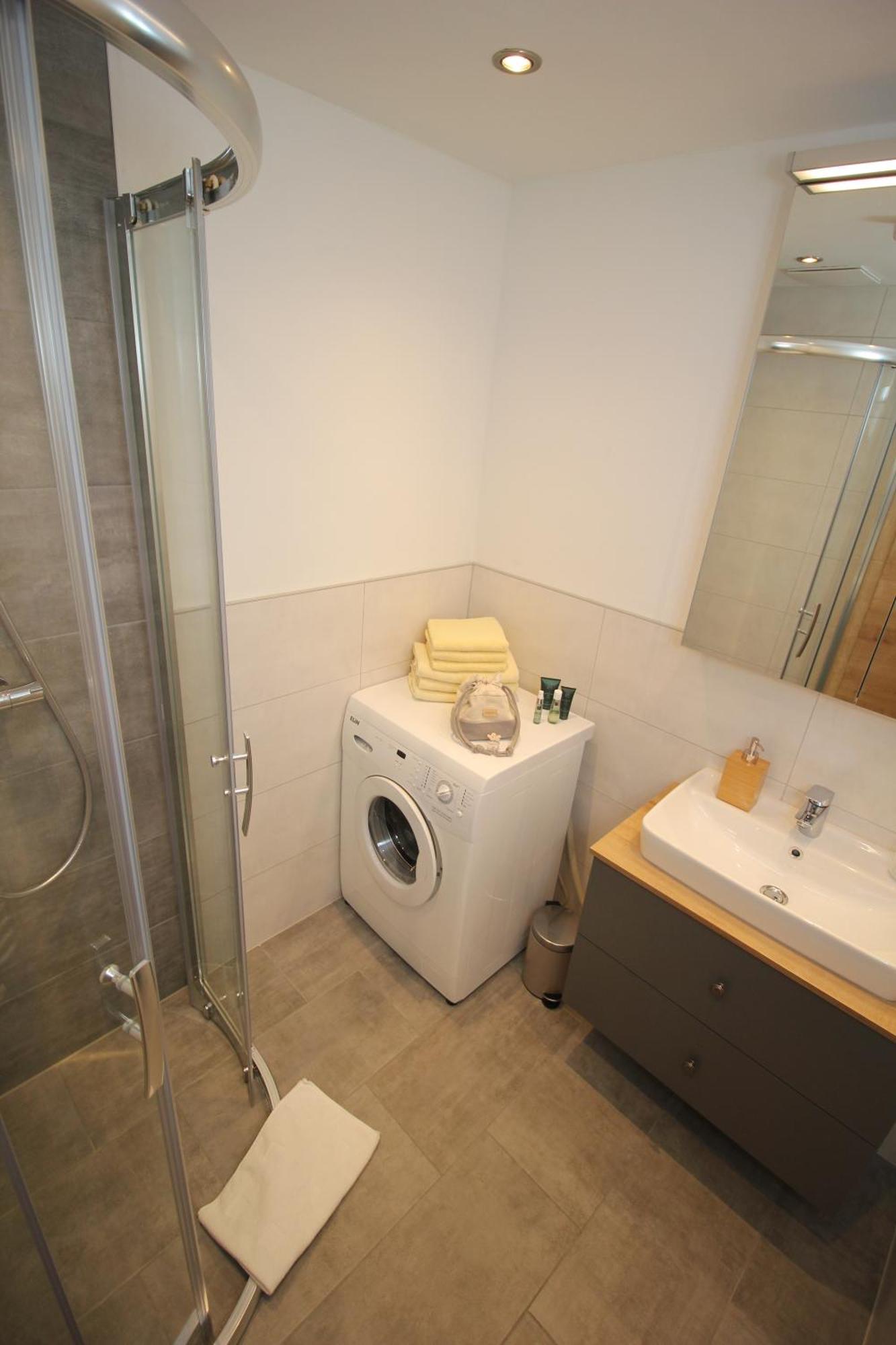 Zur Stockerin - Ferienwohnung 斯拉德明 外观 照片